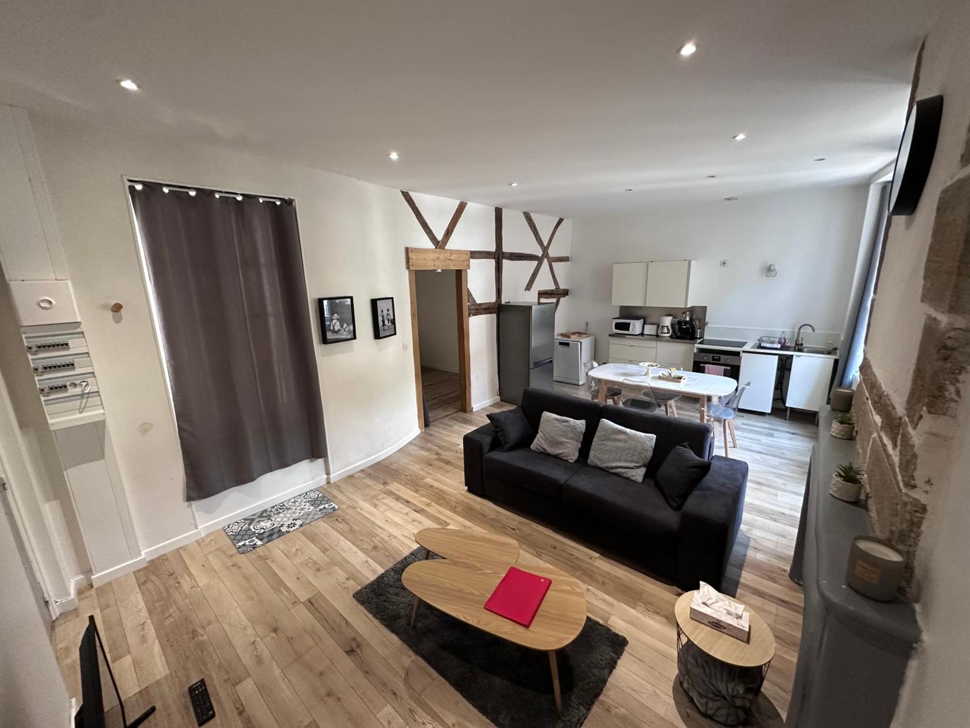 Bel Appartement En Coeur De Ville - 20 Minutes Du Pal ムーラン エクステリア 写真